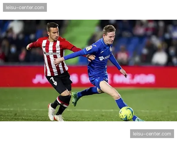 赫塔菲零封毕巴关键:五后卫体系成功限制边路传中 赫塔菲零封毕巴关键:五后卫体系成功限制边路传中